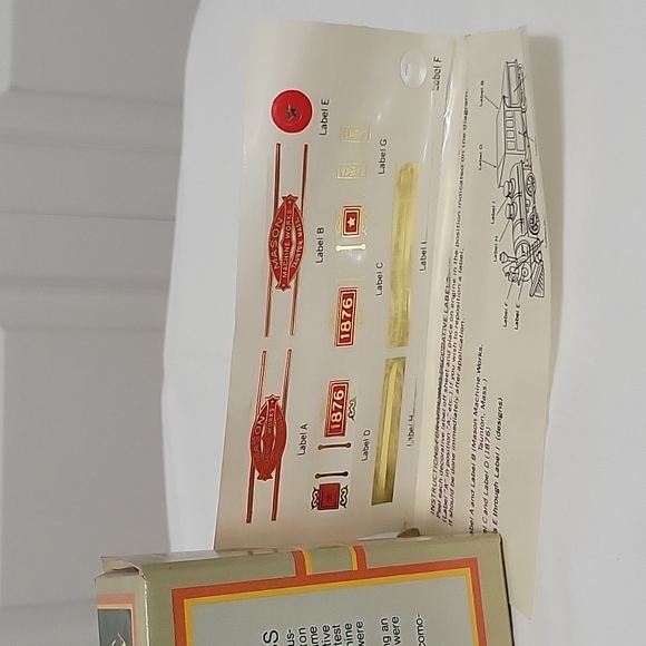 Vintage antique collectable Avon aftershave in "1876 Centennial express" bottle - Picture 3 of 5